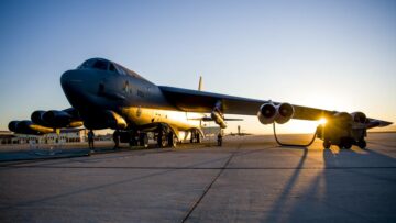 Forțele aeriene americane trage ARRW hipersonic în primul test de la eșecul din martie
