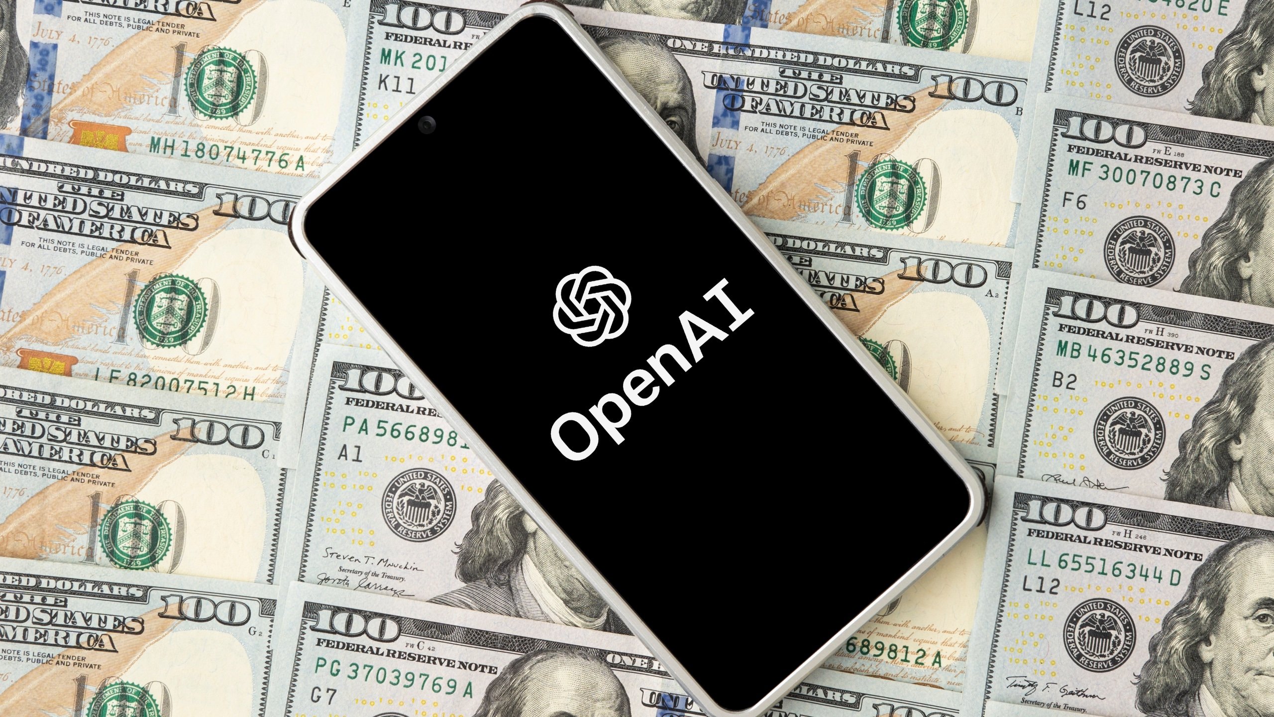 ChatGPT génère 1 milliard de dollars de revenus pour OpenAI, dépassant les projections