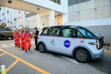Artemis-2-Astronauten begeben sich zur Startübung zur Startrampe