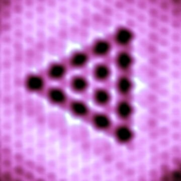 Atomisch nauwkeurige kwantum-antidots via zelfassemblage van vacatures