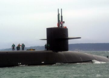 Undtagelse givet for flåden til at bygge nuklear ubåd i finansieringsregningen