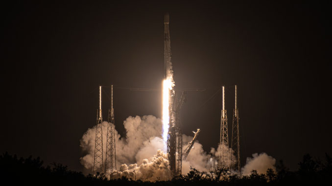Falcon 9 beats the weather to launch 22 Starlink satellites from Cape Canaveral