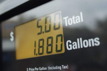 أسعار الغاز ثابتة مع اقتراب نهاية الصيف - مكتب ديترويت