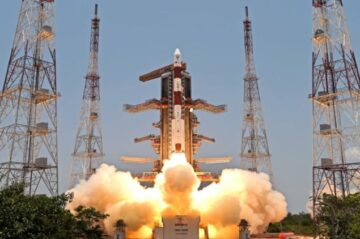 भारत ने सूर्य के लिए अपना पहला मिशन - भौतिकी विश्व लॉन्च किया