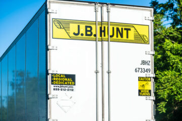 JB Hunt Transport 收购 BNSF Logistics 的经纪业务
