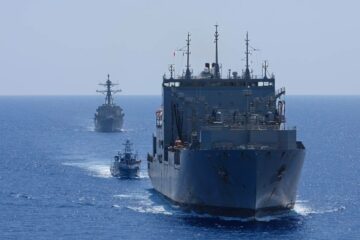 กองทัพเรือนำเรือไร้คนขับไปยังญี่ปุ่นเพื่อสนับสนุนการรวมกองเรือ