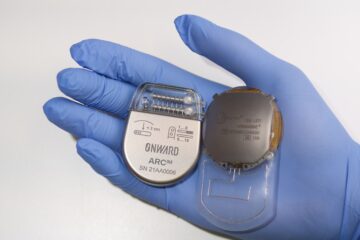 ONWARD® оголошує про першу в людині імплантацію стимулятора ARC-IM™ з інтерфейсом мозок-комп’ютер (BCI) для відновлення функції руки, кисті та пальців після травми спинного мозку | Біопростір