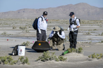 La capsula campione OSIRIS-REx atterra nello Utah