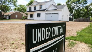Продажі незавершених будинків зазнають різкого падіння в серпні