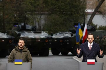โปแลนด์ส่งอาวุธไปยังยูเครนเสร็จแล้ว ขณะข้อพิพาททางการค้าทวีความรุนแรงขึ้น