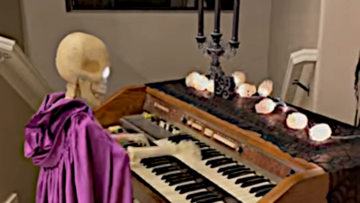 Hackfest d'Halloween 2023 : un squelette jouant de l'orgue anime Halloween