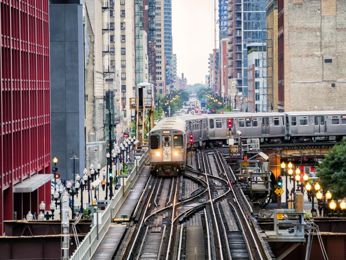 trem no bairro loop Chicago