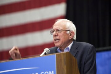 Bernie Sanders kræver undersøgelse af et forslag til patenteret skatteyder-finansieret kræftmiddel