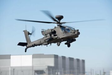 Boeing prvič leti z AH-64E Apache v6.5