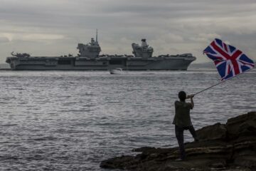 Marea Britanie latră mai mult decât mușcă în Indo-Pacific, avertizează parlamentarii