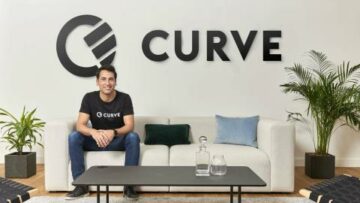 Curve issues first credit card