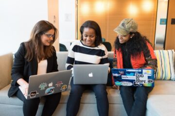 Von Laptops bis hin zu Lern-Apps: Ein Leitfaden zur effektiven Integration von Studententechnologie