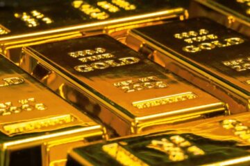 Золото и серебро: Золото вчера упало ниже уровня $1860