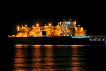 HHI 签署 3.9B 美元卡塔尔协议，韩华和 SHI 就 30 艘液化天然气船加强谈判