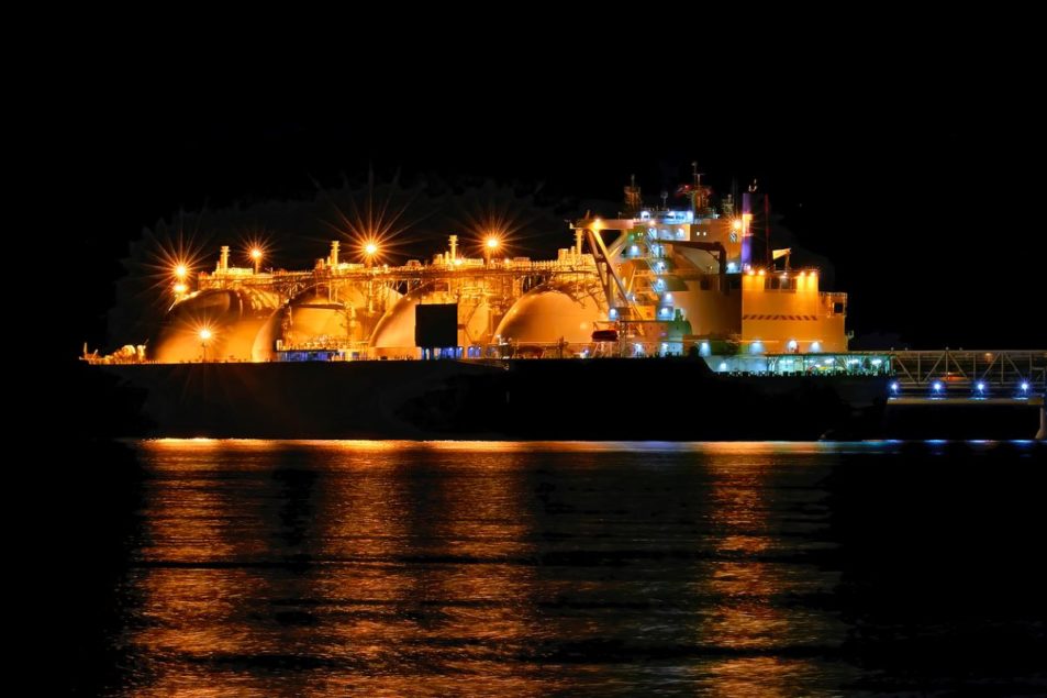 HHI Signs $3.9B Qatar Deal, Hanwha and SHI Ramp Up Talks for 30 LNG Vessels