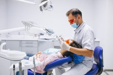 Higienista dental holístico: ¡la clave para una sonrisa saludable! - Cambiador de juego de la cadena de suministro™