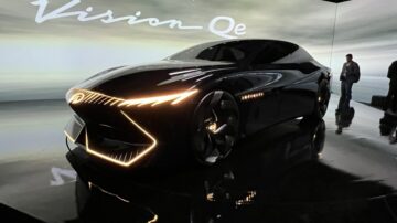 Infiniti sees a bright future for the luxury sedan - Autoblog