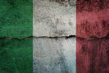 इटली का काला बाज़ार जुआ अब प्रति वर्ष $26 बिलियन+ मूल्य का है