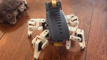 O robô escorpião mecânico é uma criaturinha fofa