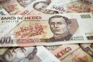 Мексиканское песо растет по отношению к доллару США после падения потребительских настроений в США, миролюбивое заявление ФРС