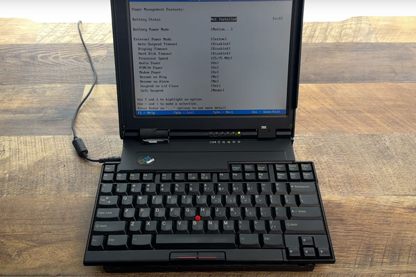 Thinkpad 701C:n entisöinti