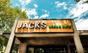 Saboreando o sucesso: dicas para planejar uma arrecadação de fundos do Jacks Urban Eats - GroupRaise