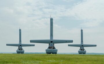 Shield AI stellt die Drohnenschwarmtechnologie von V-Bat Teams mit Blick auf Replicator vor