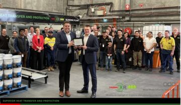 رئیس مجلس نمایندگان استرالیا، آقای میلتون دیک، نماینده پارلمان استرالیا رسما کارخانه مخلوط کردن THERMAL-XR(R) را افتتاح کرد.
