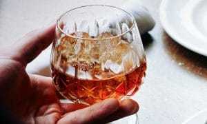 NAJBOLJŠI koktajli gin in tonik za pripravo