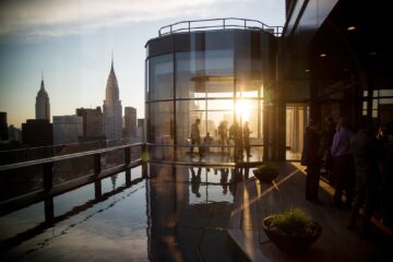 Der er mangel på luksuslejligheder på Manhattan, og det driver priserne op