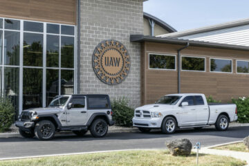 UAW chega a acordo com a General Motors, potencialmente encerrando greves