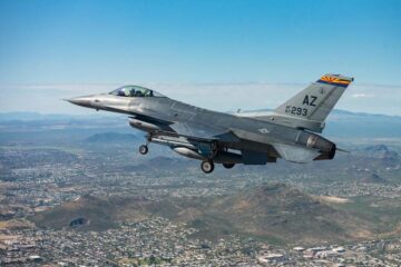 นักบินยูเครนเริ่มฝึก F-16 ในรัฐแอริโซนา