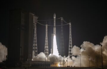 Vega запустила дюжину маленьких спутников