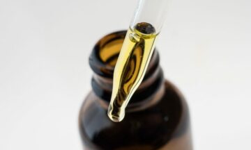 Which Do You Need, CBD Extract Or CBD With THC
