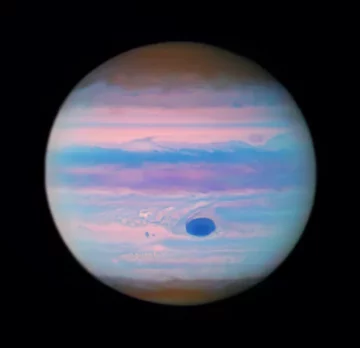 O vedere ultravioletă a lui Jupiter