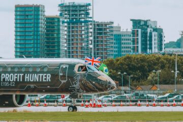 Die E195-E2 von Embraer erhält die Steep Approach-Zertifizierung für den Betrieb am Flughafen London City