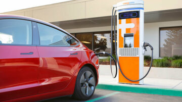 Компания ChargePoint, производящая зарядные устройства для электромобилей, падает из-за падения продаж и смены руководителей - Autoblog
