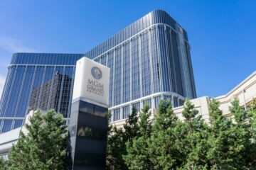Les travailleurs du casino MGM de Détroit rejettent l’accord et continuent la grève