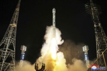 La Corea del Nord ha lanciato con successo il suo satellite spia militare. E adesso?