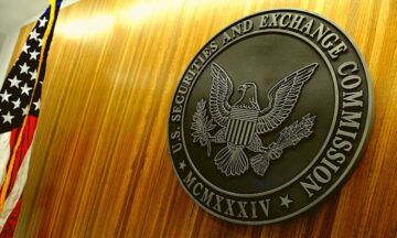 SEC alega que ex-CEOs de startups de tecnologia arrecadaram fraudulentamente US$ 70 milhões de investidores