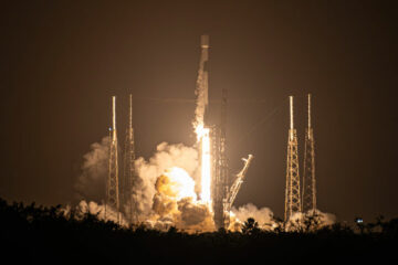 La fusée SpaceX Falcon 9 est lancée depuis Cap Canaveral avec 23 satellites Starlink