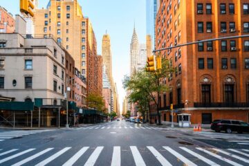 Ο αγώνας: Απαιτείται ανακούφιση για τους ιδιοκτήτες της Νέας Υόρκης Κατοικίες που ρυθμίζονται από το ενοίκιο