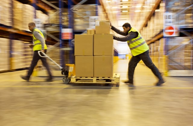 Warehouse employees efficiently order processing