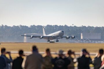 US Air Force trekker seg tilbake E-8C JSTARS