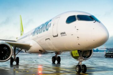 airBaltic nhận máy bay Airbus A46-220 thứ 300